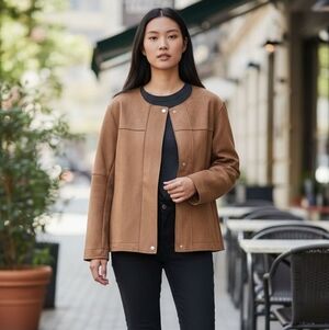 NWT Weekend Suzanne Betro Women’s Suede Jacket Beige Large Faux Suede Button Up